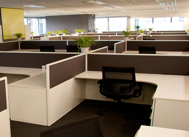 modular-office-furniture-in-pune